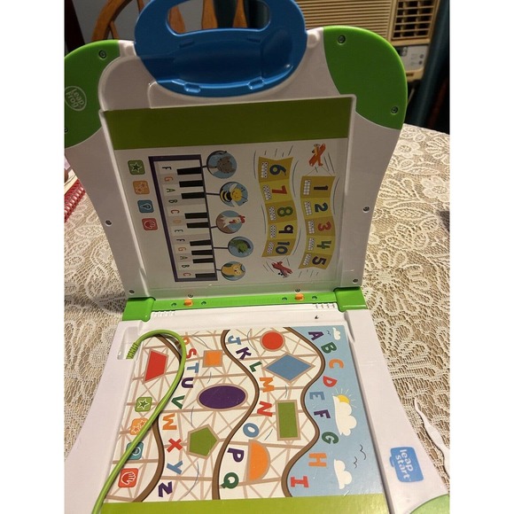 Leap Frog Leap Start Portable Learning System with 2 Books - Picture 3 of 12